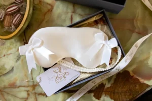 Pure Silk Bow-Detail Eye Mask
