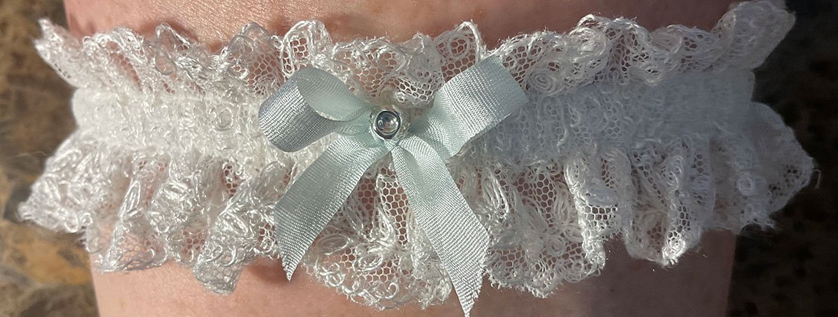 The Dainty Vintage Lace Garter - Image 3